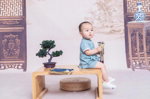 雄安新区宝宝多久开始攒肚